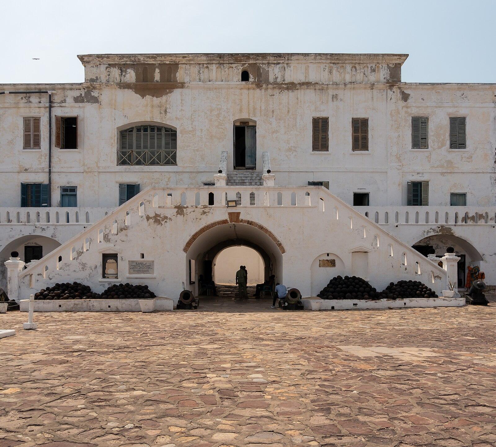 Castle, Cape Coast (P1100223)