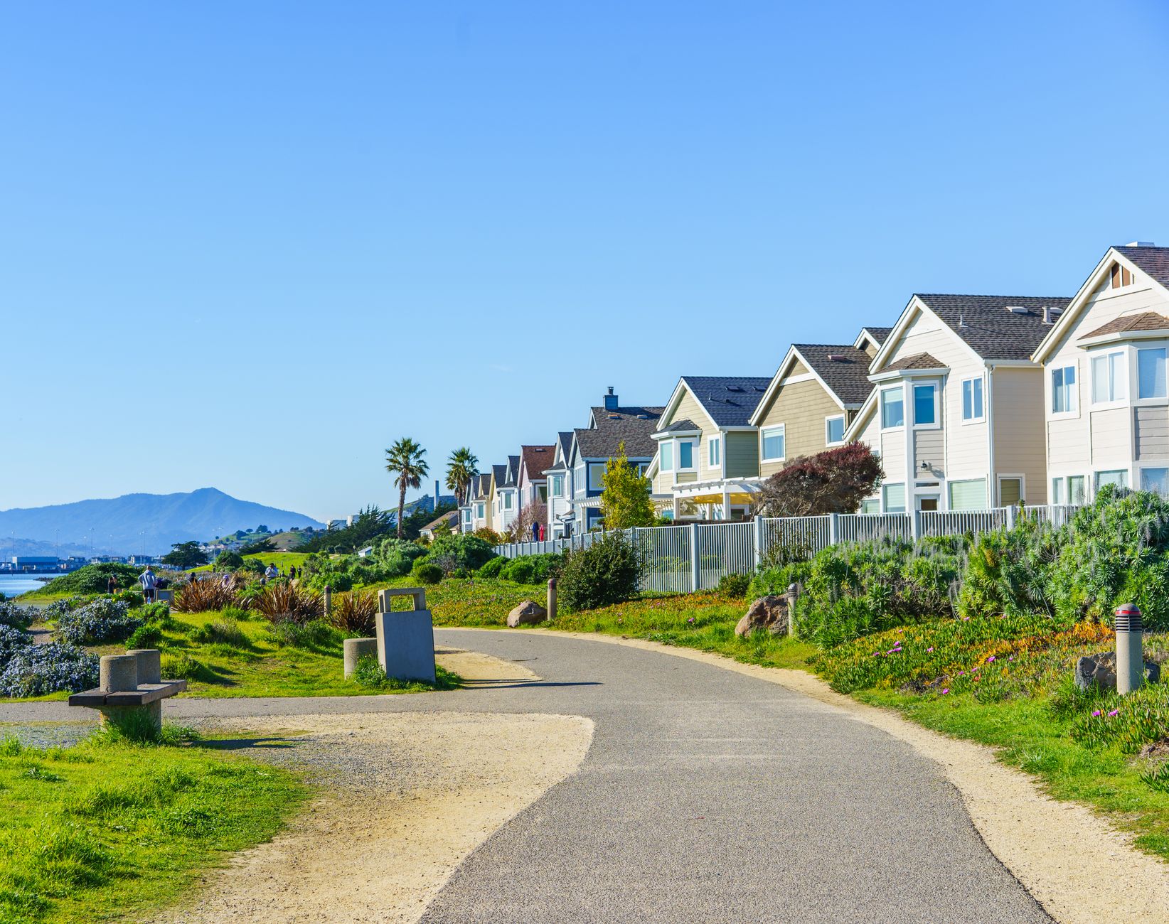 Best Suburbs to Live on the Central Coast 2026: By Lifestyle, Family Size and Budget
